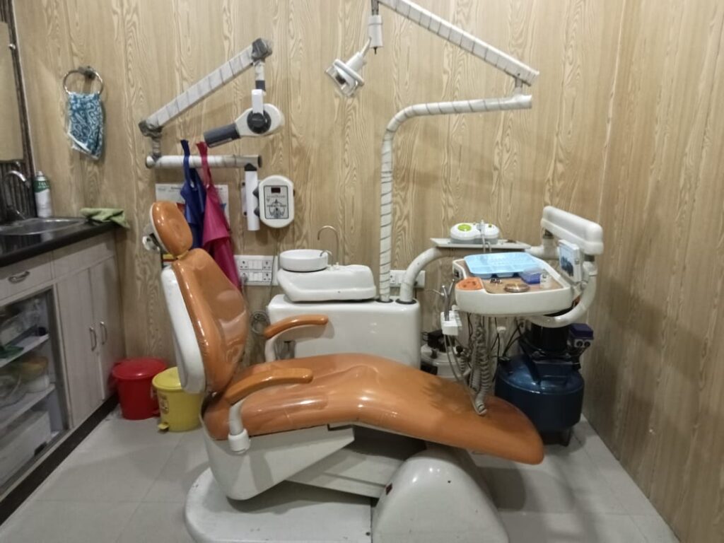 🦷 Family Dental Clinic Multispeciality Centre – Best Dentist in Noida Experts for Every Dental Need | Sector 70, Noida Looking for the best dental clinic in Noida? At Family Dental Clinic, we offer affordable, pain-free dental treatments including root canal, braces & aligners, dental implants, tooth extraction, teeth cleaning, smile designing, and more – all under one roof. ✅ Advanced Technology ✅ Experienced Dentist – Dr. Mohit Goel ✅ Personalized & Gentle Care ✅ Hygiene & Patient Safety First 📍 Visit us in Sector 70, Noida | 📞 Call: 9312602591